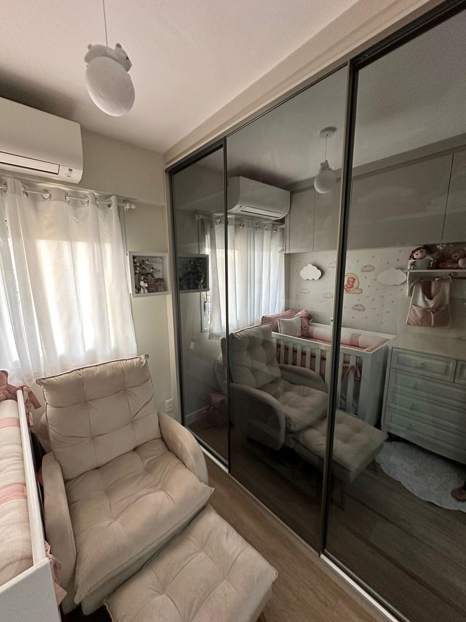 Apartamento - 70m², 2 quartos sendo 1 suíte e 1 vaga